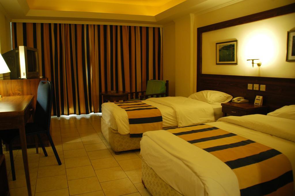 Mina Hotel Aqaba Ruang foto